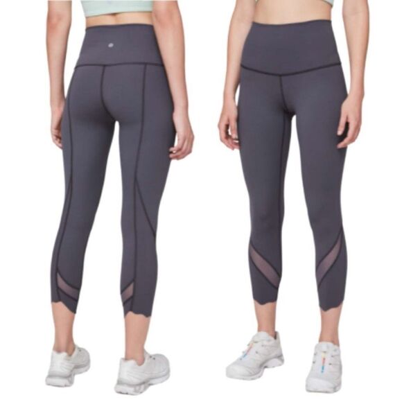 Lululemon Wunder Under Crop II *Roll Down Scallop Full-On Luxtreme 24"
Moonwalk - Picture 1 of 12